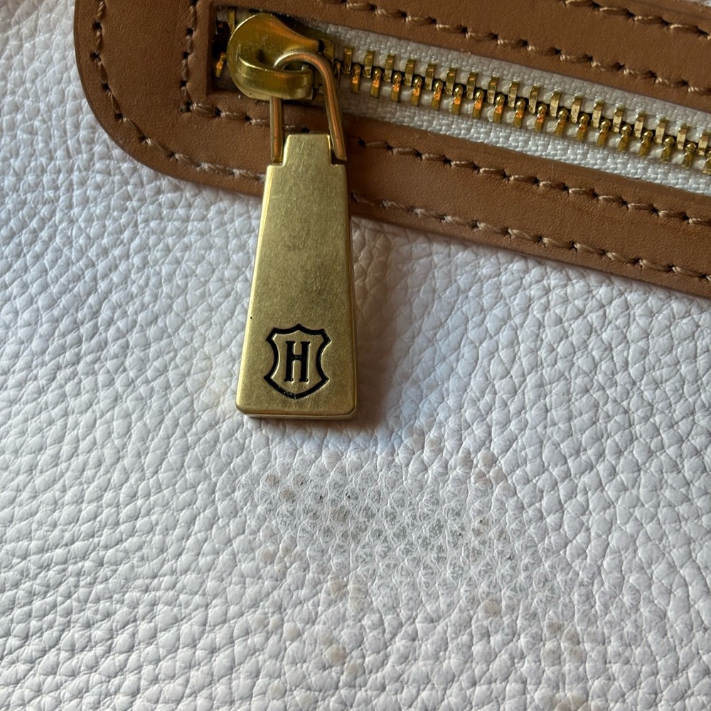 NWT Gorgeous! J.W Hulme 100% Pebble Grain Leather Convertible Backpack and Bag! - Picture 5 of 8